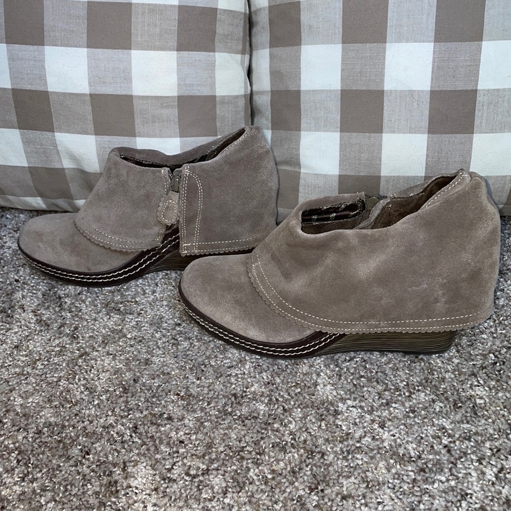 Dr. Scholl’s leather booties. Women US size 8